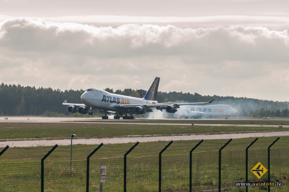 Boeing 747-47UF/SCD